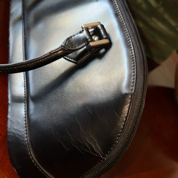 Black Super Cute “Gucci” - Picture 3 of 5